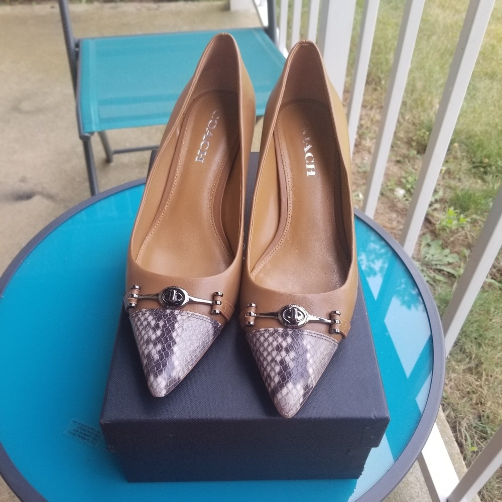 Coach kitten Pumps